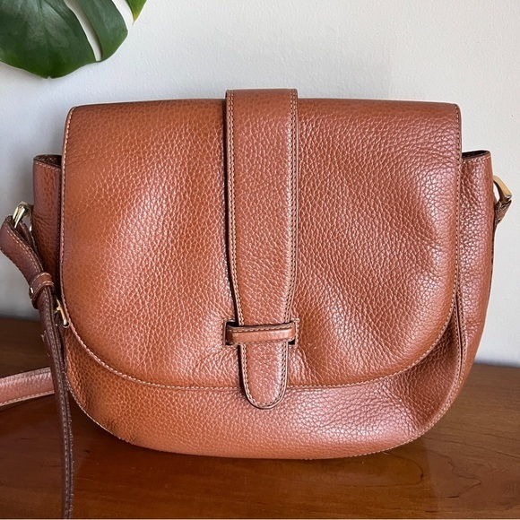 Burberry Vintage Leather Flap Crossbody Bag - Picture 4 of 13